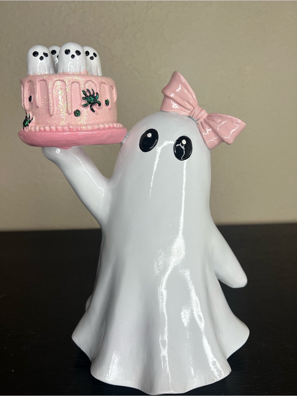 NEW 10” Halloween Ghost Holding Pink Cake Decor